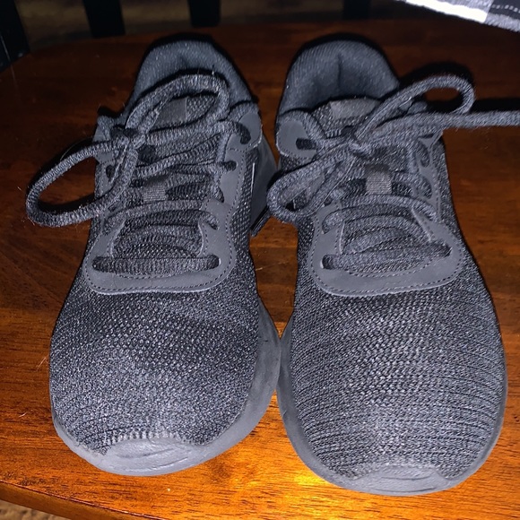 All Black Nike - Picture 3 of 10